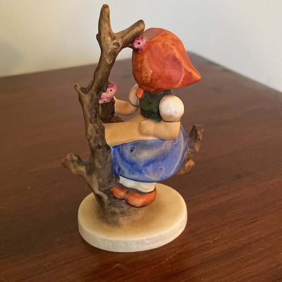 Vintage Hummel Apple Tree Girl - Picture 3 of 8